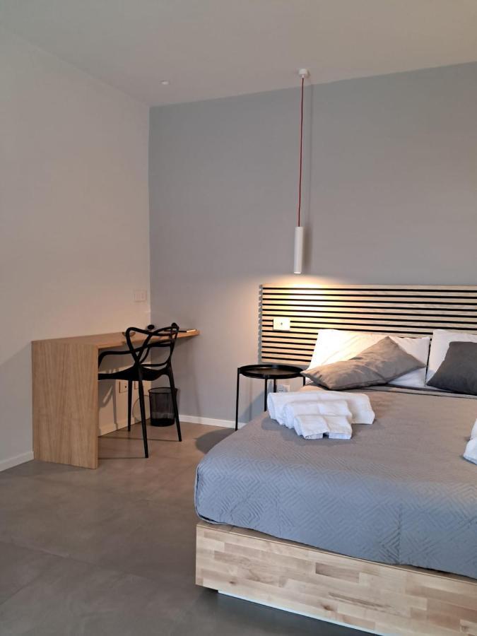 Porta San Paolo House Aparthotel Castelbuono  Eksteriør bilde