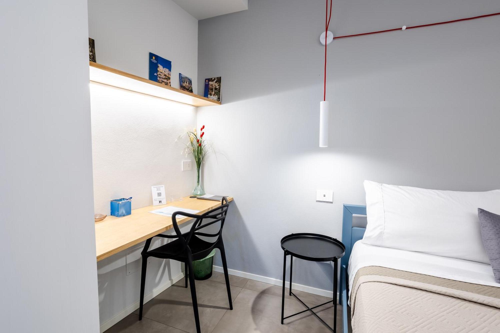 Porta San Paolo House Aparthotel Castelbuono  Eksteriør bilde