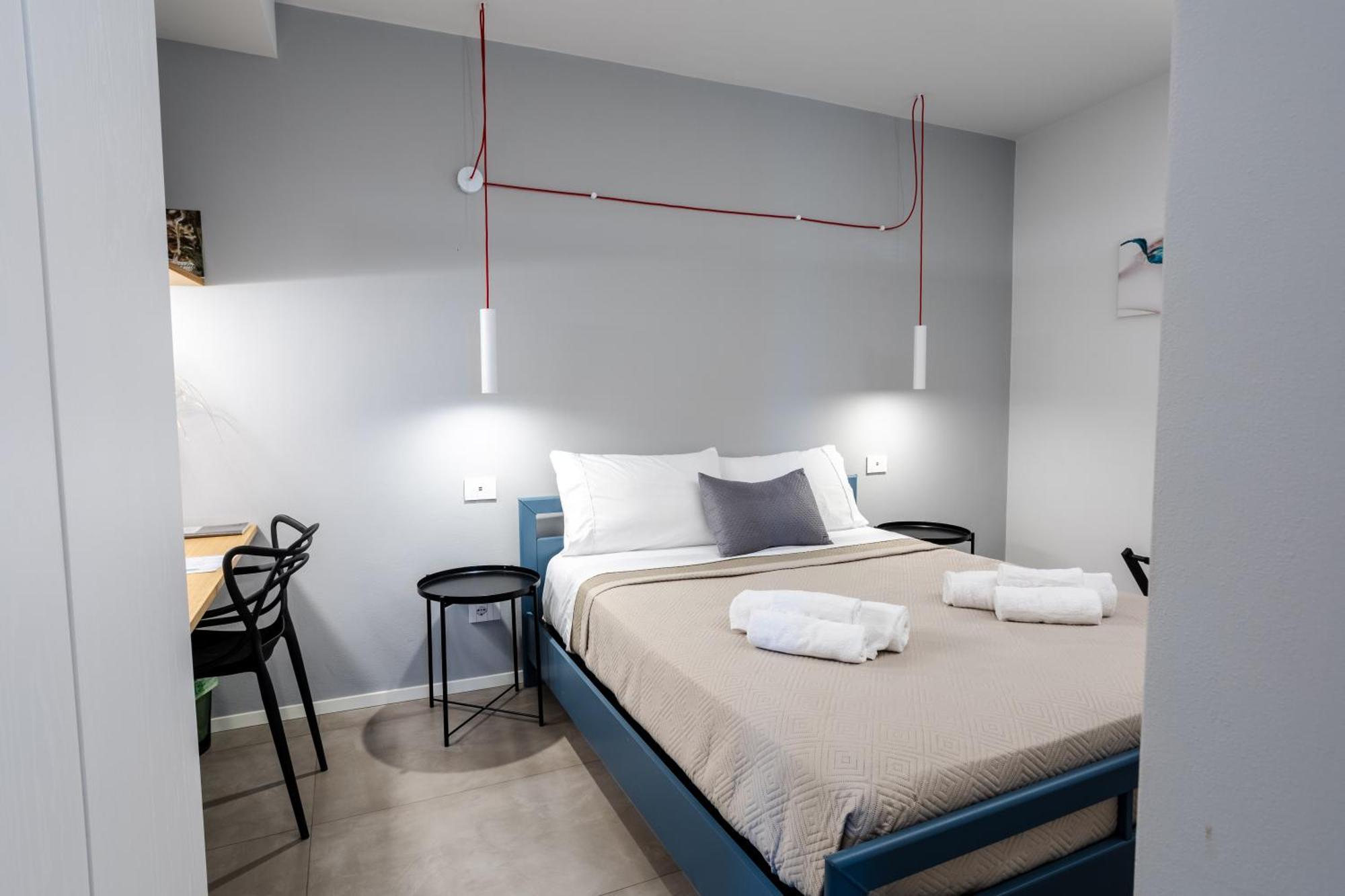 Porta San Paolo House Aparthotel Castelbuono  Eksteriør bilde