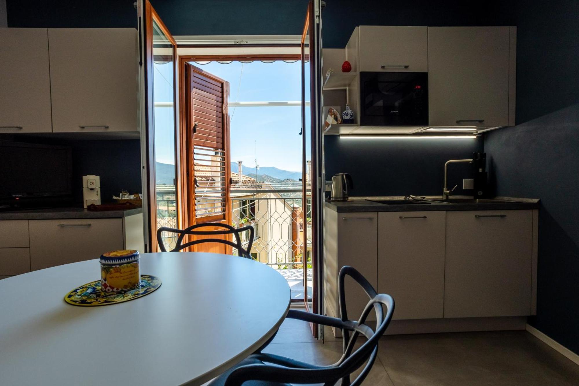 Porta San Paolo House Aparthotel Castelbuono  Eksteriør bilde