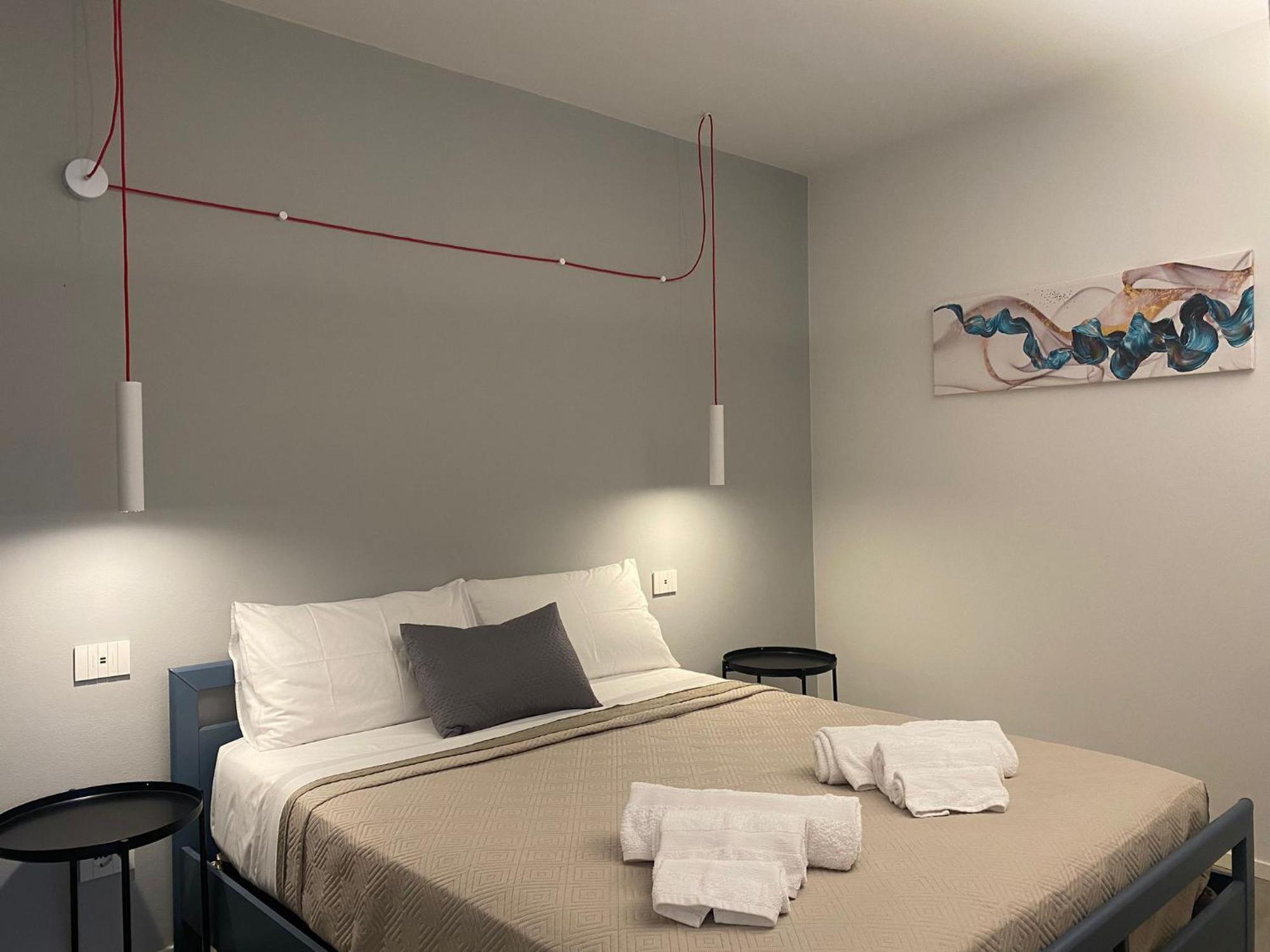 Porta San Paolo House Aparthotel Castelbuono  Eksteriør bilde