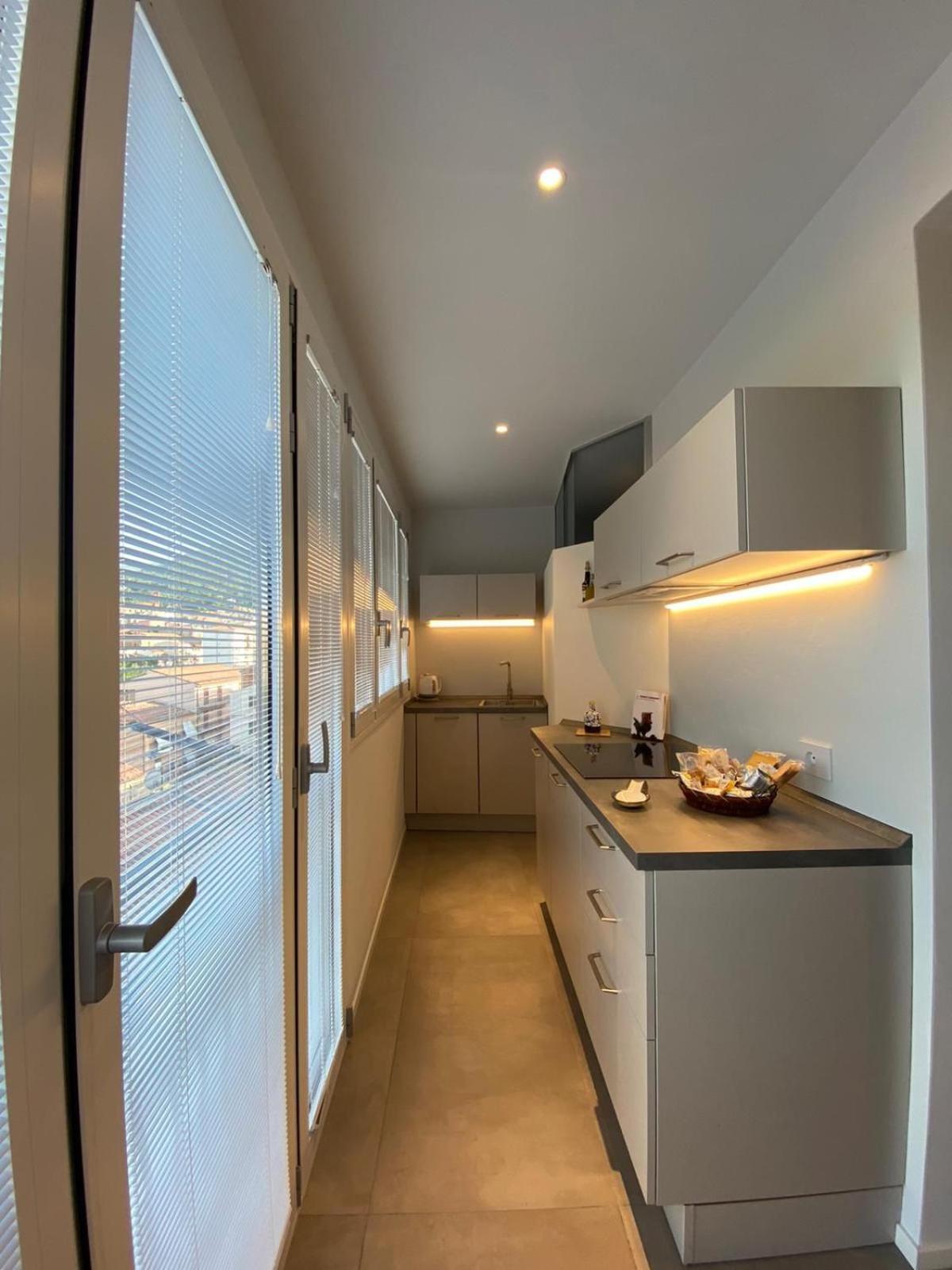 Porta San Paolo House Aparthotel Castelbuono  Eksteriør bilde